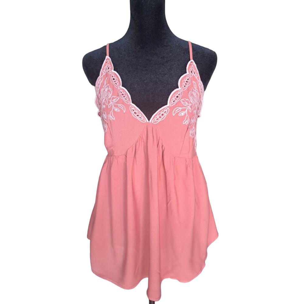 Love On A Hanger Embroidered Spaghetti Strap Top Size Medium